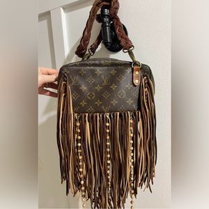 AUTHENTIC✨ Louis Vuitton Crossbody Vintage Boho✨